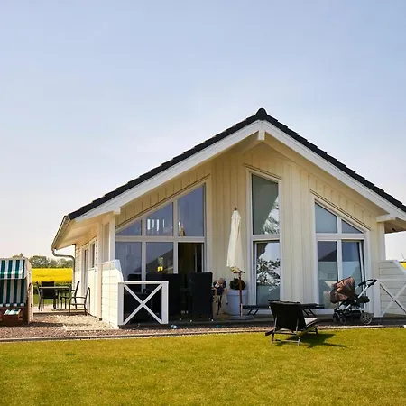 Luxuswellnesshaus Bootshus Bliesdorf