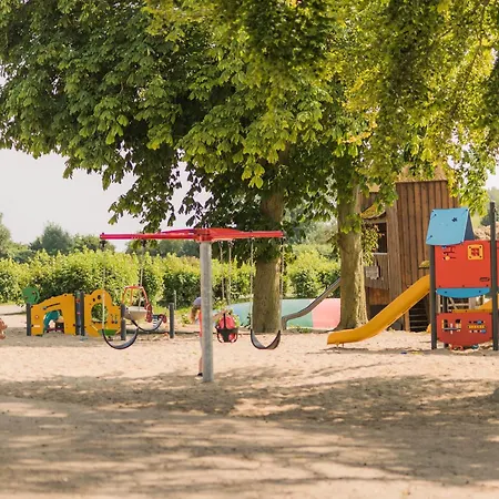 Dom wakacyjny Luxuswellnesshaus Bootshus Bliesdorf