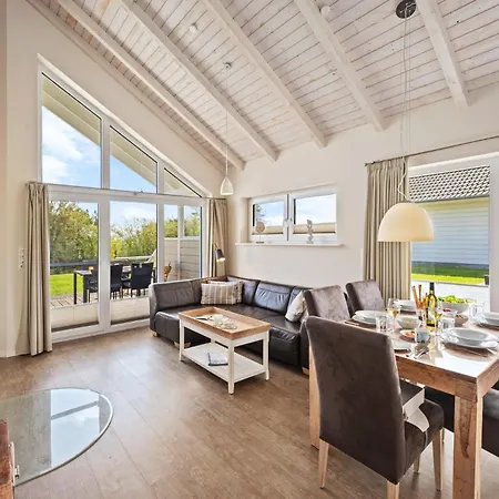 Luxuswellnesshaus Bootshus * Bliesdorf
