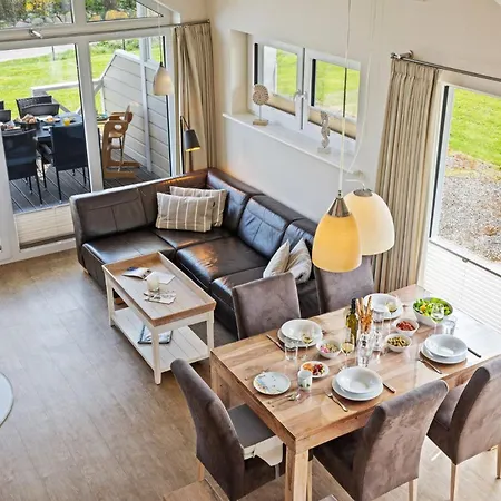 Luxuswellnesshaus Bootshus Bliesdorf