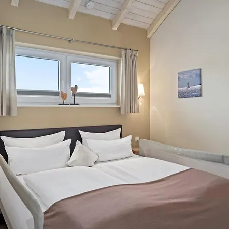 別荘 Luxuswellnesshaus Bootshus Bliesdorf