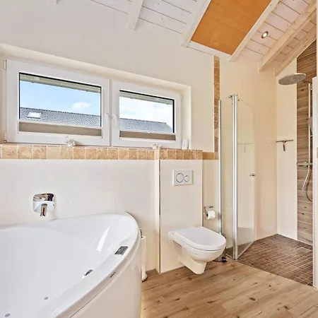 Luxuswellnesshaus Bootshus 別荘 Bliesdorf