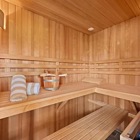Luxuswellnesshaus Bootshus 別荘 Bliesdorf